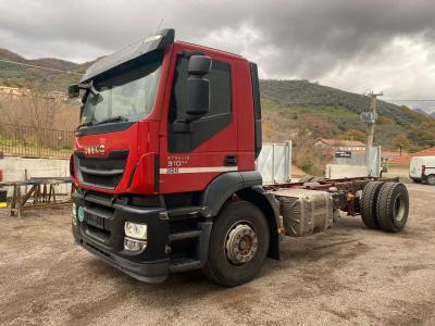 Iveco STRALIS HI-STREET 190S31 in vendita da Procida Macchine S.r.l.