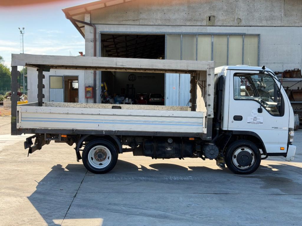 Isuzu P35.Y07 Foto 2