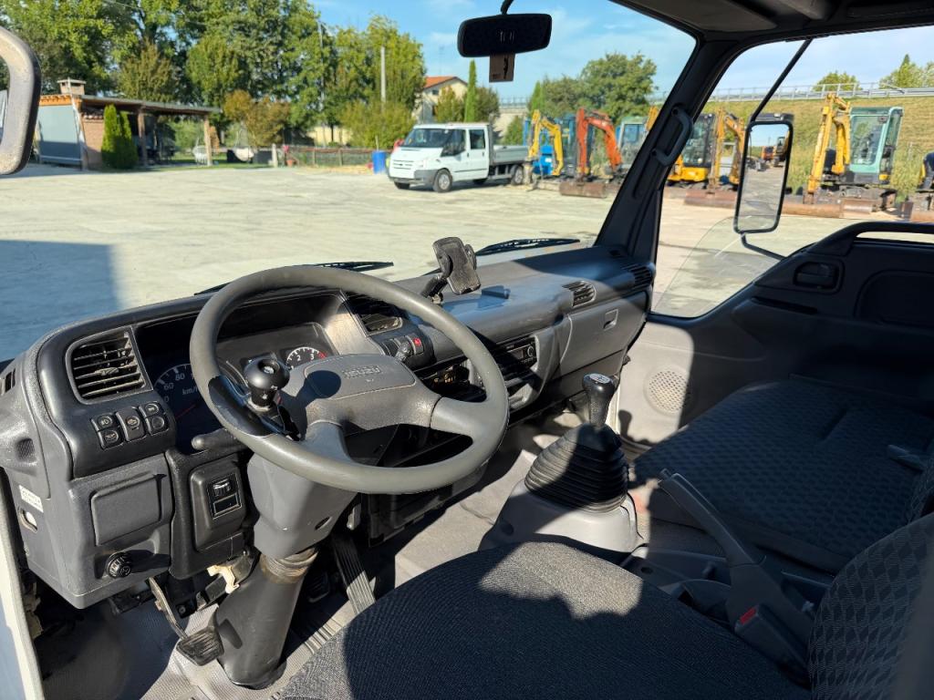 Isuzu P35.Y07 Foto 7