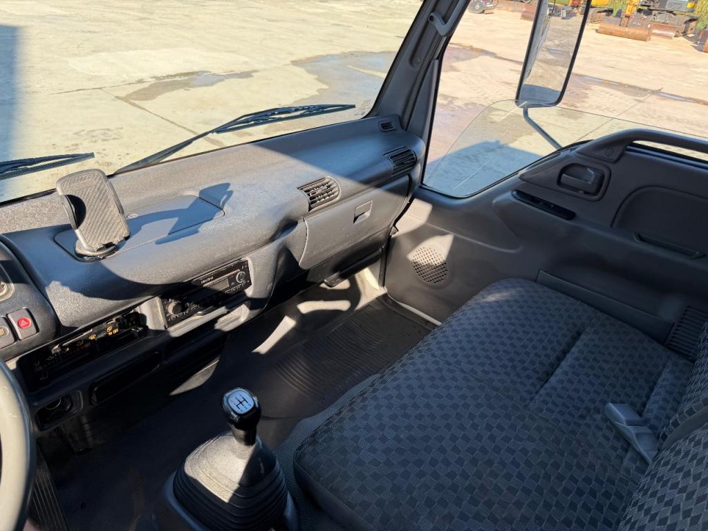 Isuzu P35.Y07 Foto 8