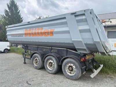Schwarzmüller SK K10VLN3 3-Achs-Kippauflieger in vendita da Simex Baumaschinenhandel GmbH