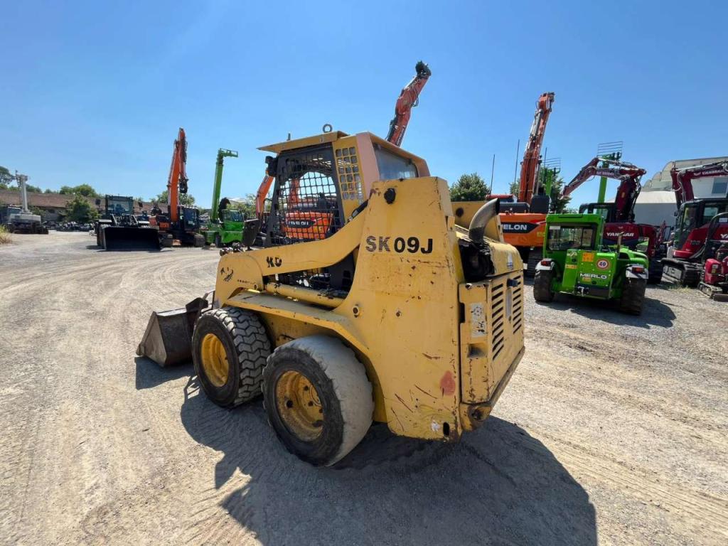 Komatsu SK 09 J Foto 2