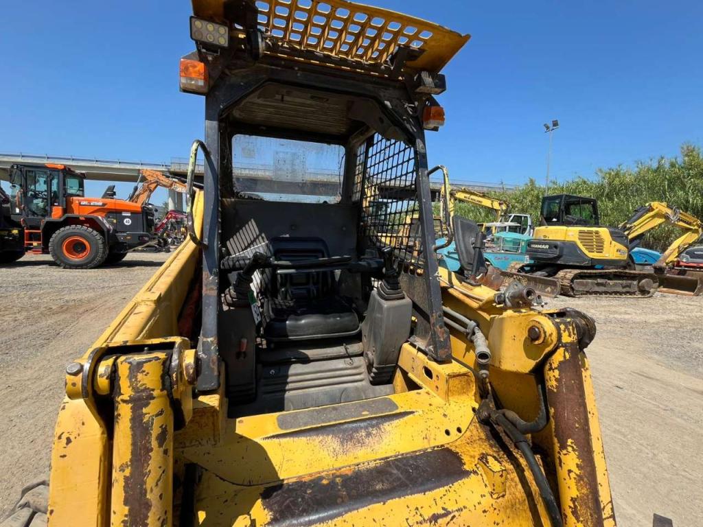 Komatsu SK 09 J Foto 4