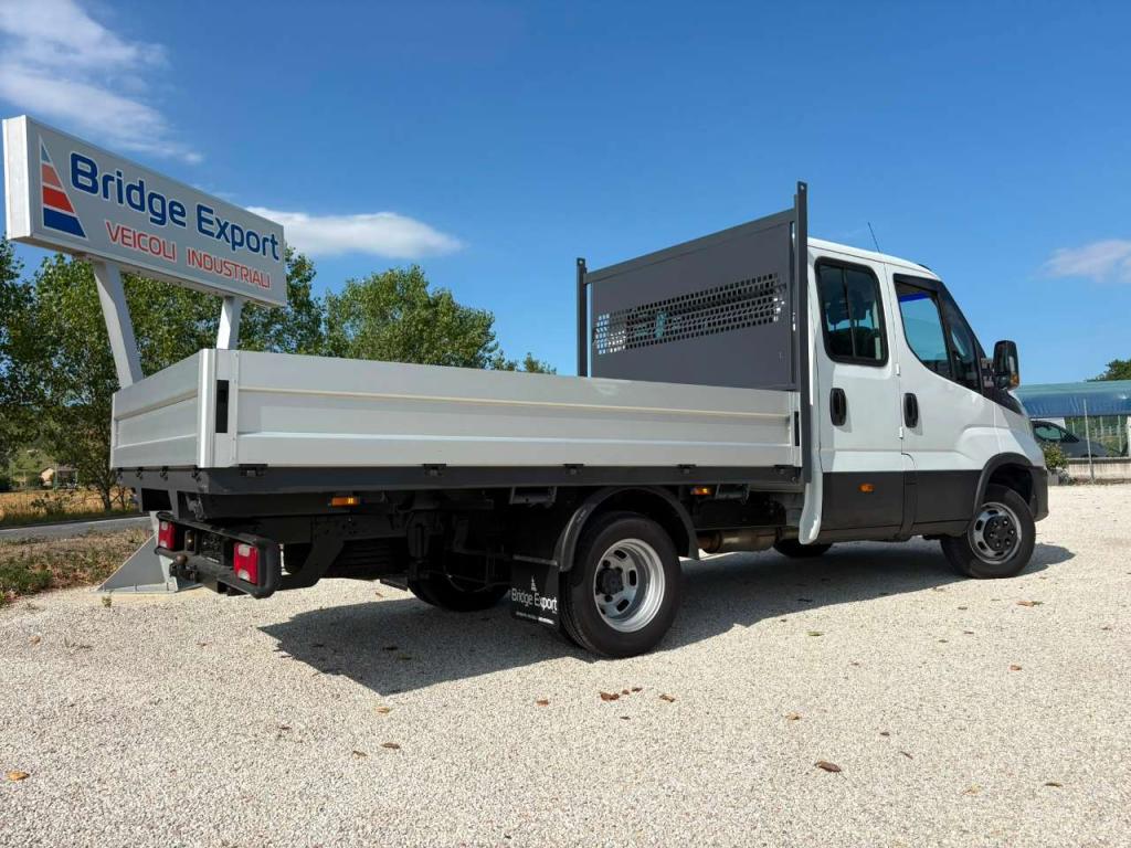 Iveco DAILY 35C16 doppia cabina 7 posti EURO 6 Foto 6