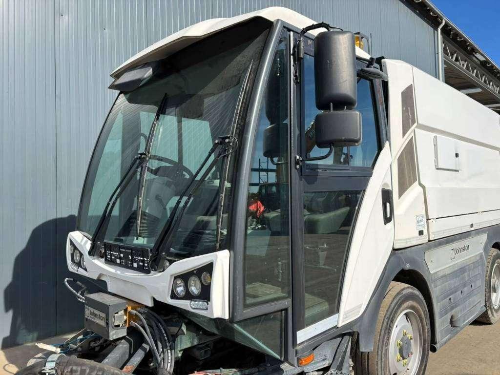 Johnston CX401 - 80km/h - sweeper Foto 16