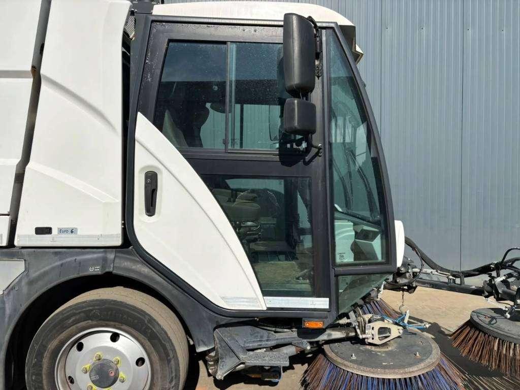 Johnston CX401 - 80km/h - sweeper Foto 19