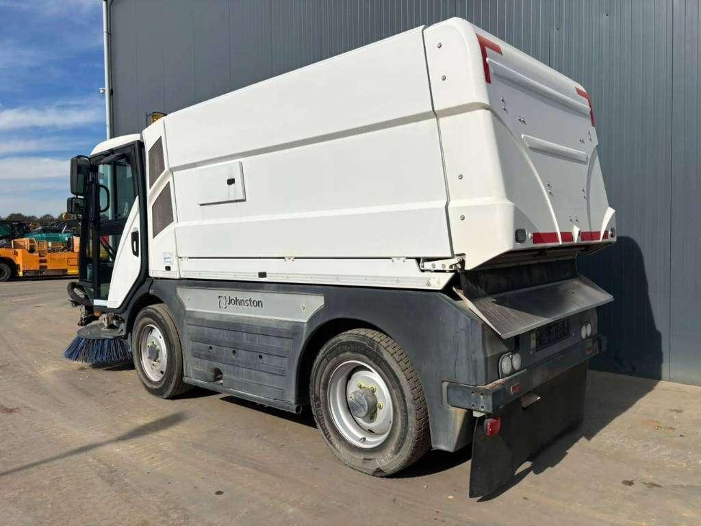 Johnston CX401 - 80km/h - sweeper Foto 2
