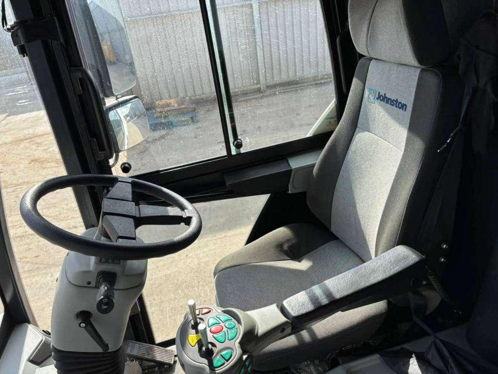Johnston CX401 - 80km/h - sweeper Foto 20