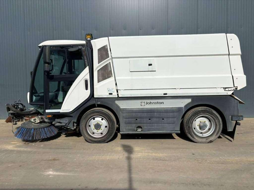 Johnston CX401 - 80km/h - sweeper Foto 5