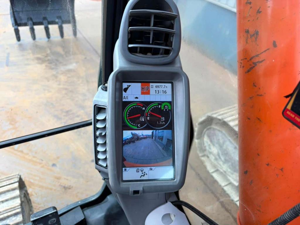 Hitachi ZX210LC-6 Foto 22