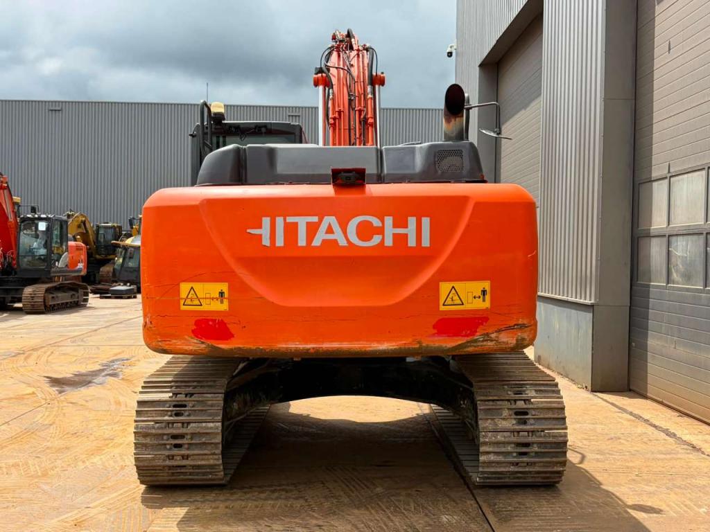 Hitachi ZX210LC-6 Foto 4