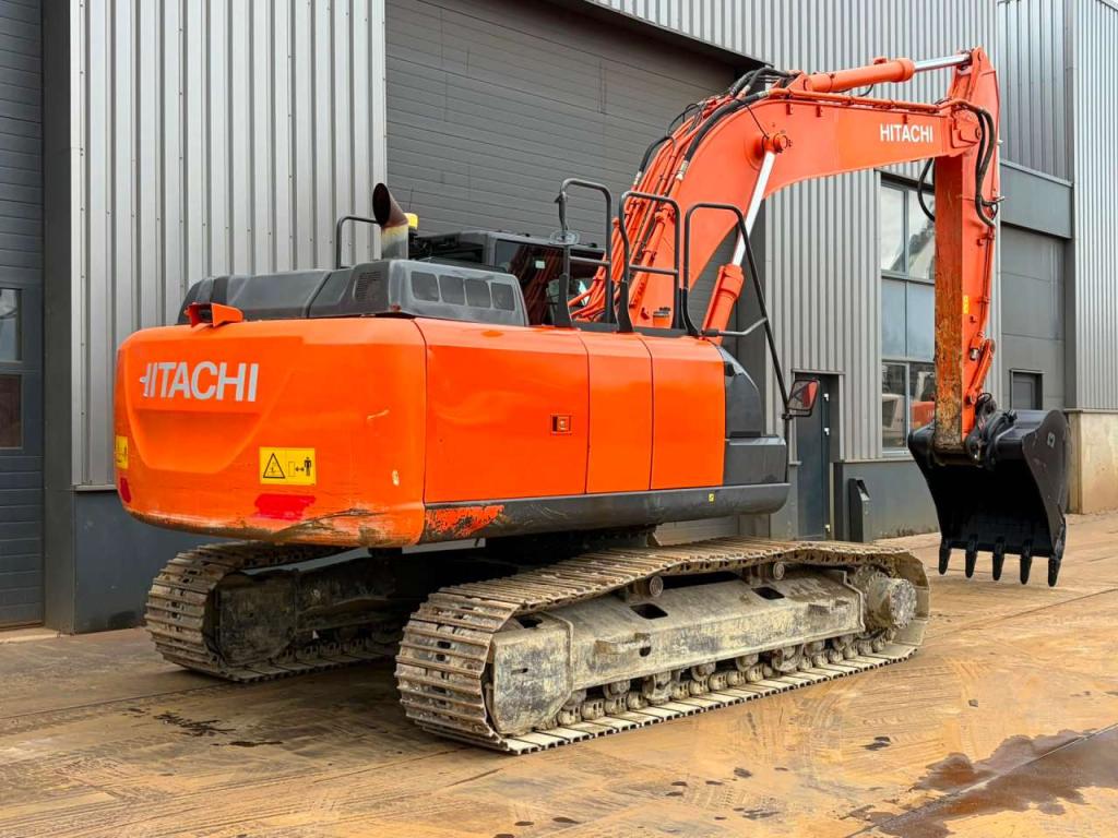 Hitachi ZX210LC-6 Foto 5