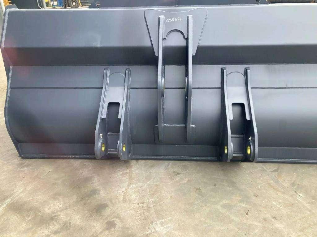 Volvo L120H Foto 3