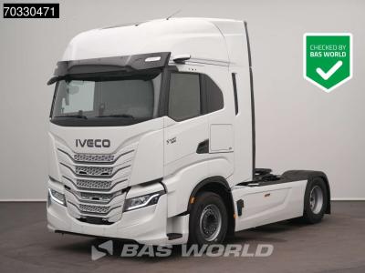 Iveco S-Way 500 4X2 NEW! Retarder 2x tanks Standklima ACC NAVI LED Mirrorcams in vendita da BAS World B.V.