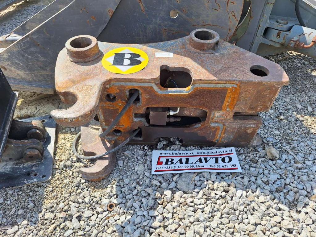 S1 for 20-25 ton excavators Attacco rapido idraulico Foto 1