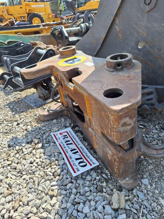 S1 for 20-25 ton excavators Attacco rapido idraulico Foto 3