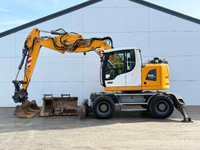 Liebherr A914 - Triple Boom / 2 extra Buckets! in vendita da Boss Machinery