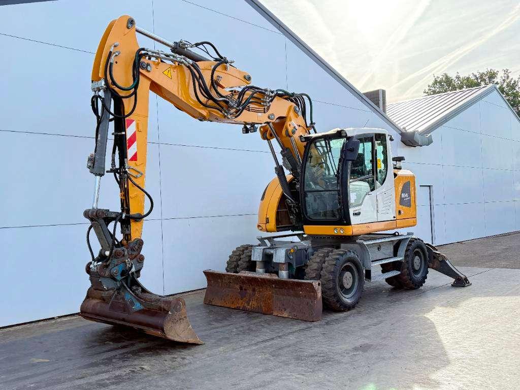 Liebherr A914 - Triple Boom / 2 extra Buckets! Foto 3