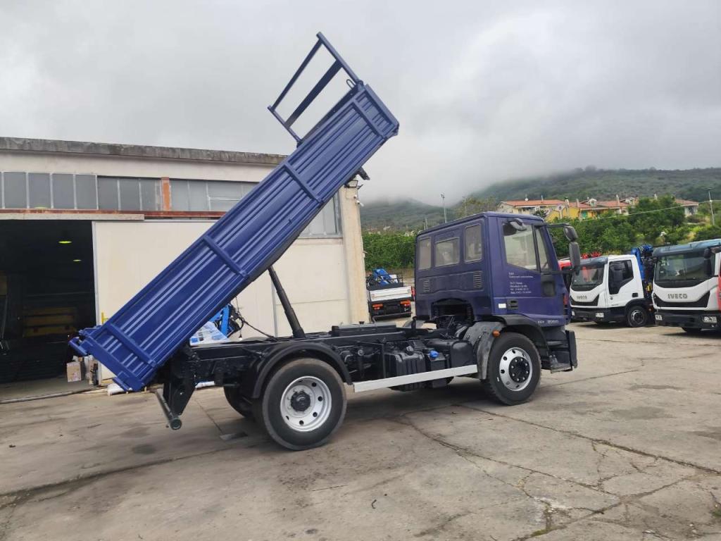Iveco EUROCARGO 120E25K Foto 27