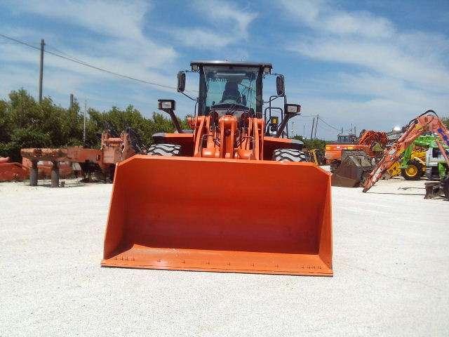 Hitachi ZW220-6 Foto 4