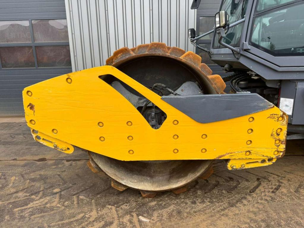 Hamm H13i Padfoot compactor Foto 10