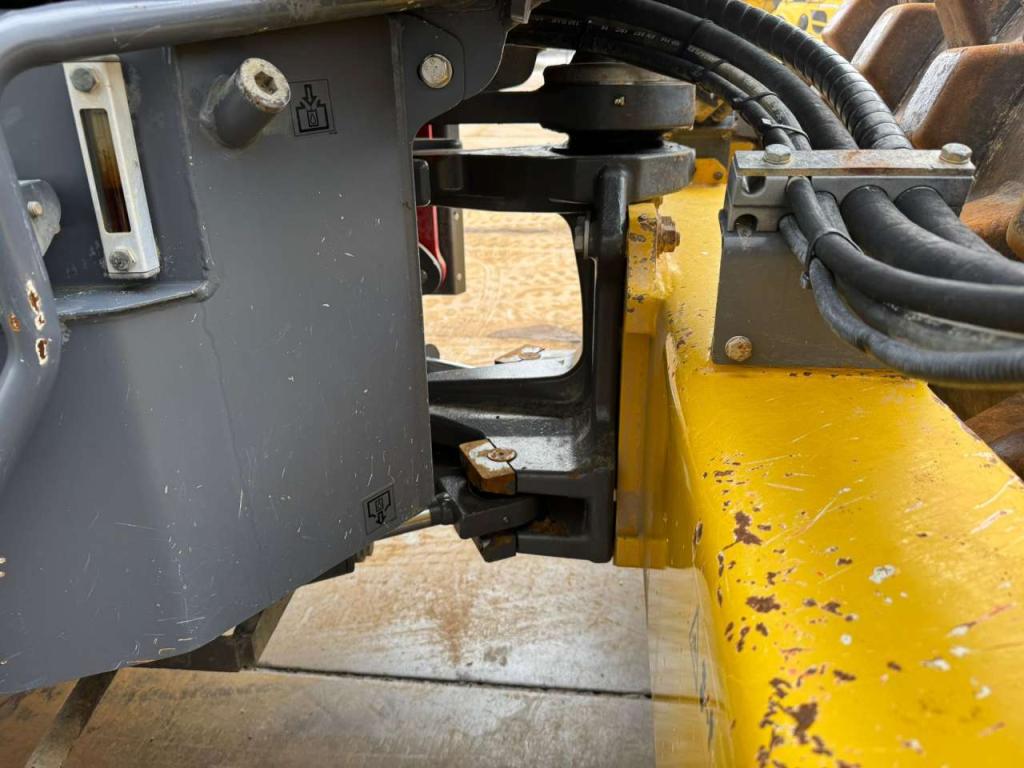 Hamm H13i Padfoot compactor Foto 15