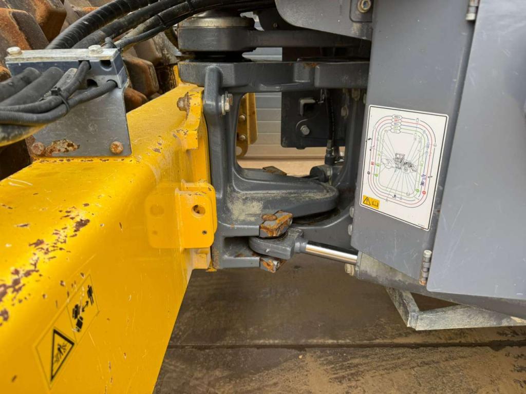 Hamm H13i Padfoot compactor Foto 16