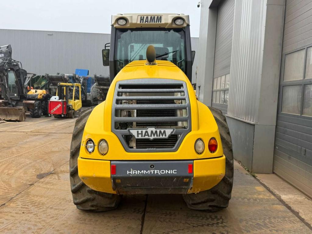 Hamm H13i Padfoot compactor Foto 4