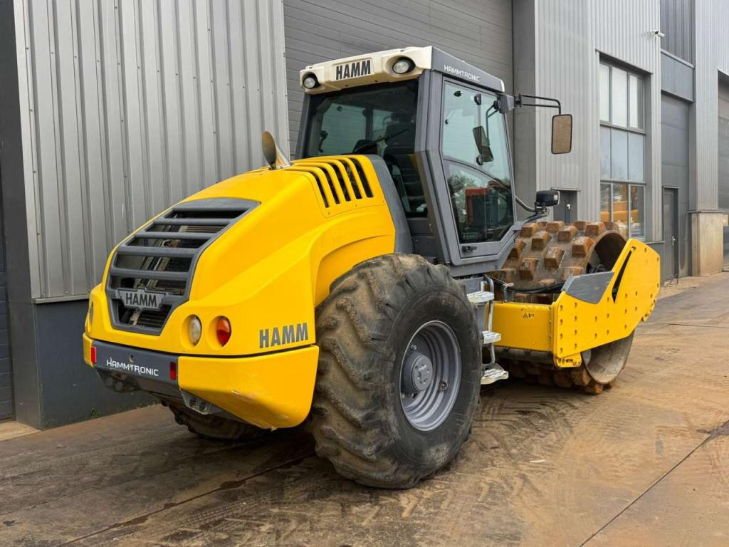Hamm H13i Padfoot compactor Foto 5