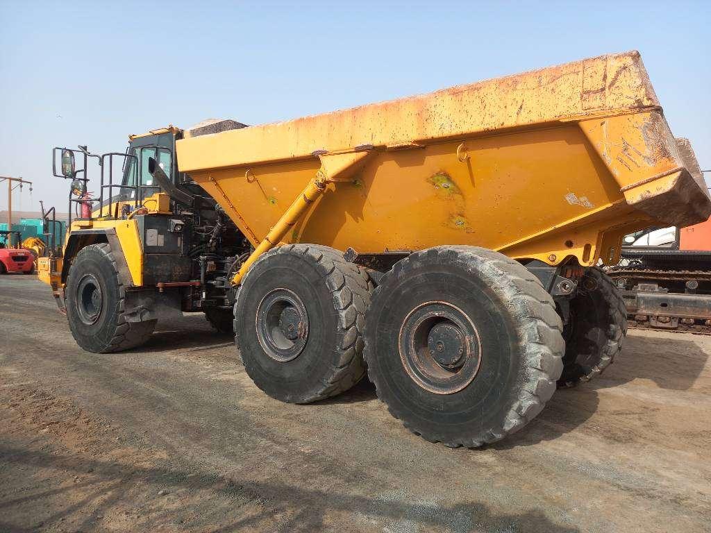 Komatsu HM400-3R (4 units available for sale in Abu Dhabi) Foto 6