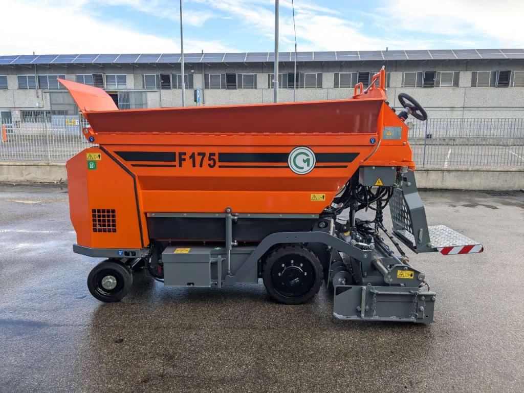 CM F175 Foto 1