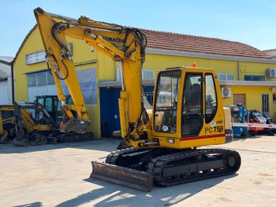 Komatsu PC75R