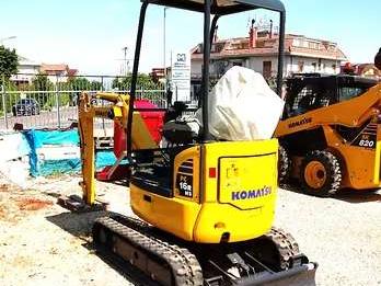Komatsu pc16r-3 hs Foto 1