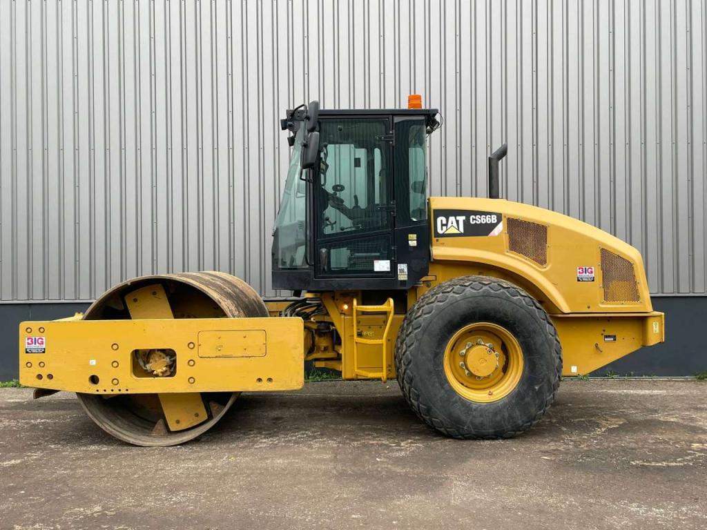 Caterpillar CS66B Foto 1