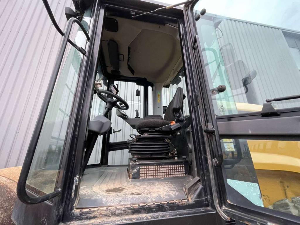 Caterpillar CS66B Foto 18