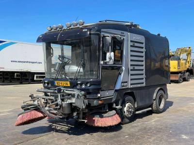 Ravo Ravo 560 sweeper 3th brush / vacuumtruck (BZ-VJ-14) Ravo 560 sweeper 3th brush / vacuumtruck (BZ-VJ in vendita da Big Machinery