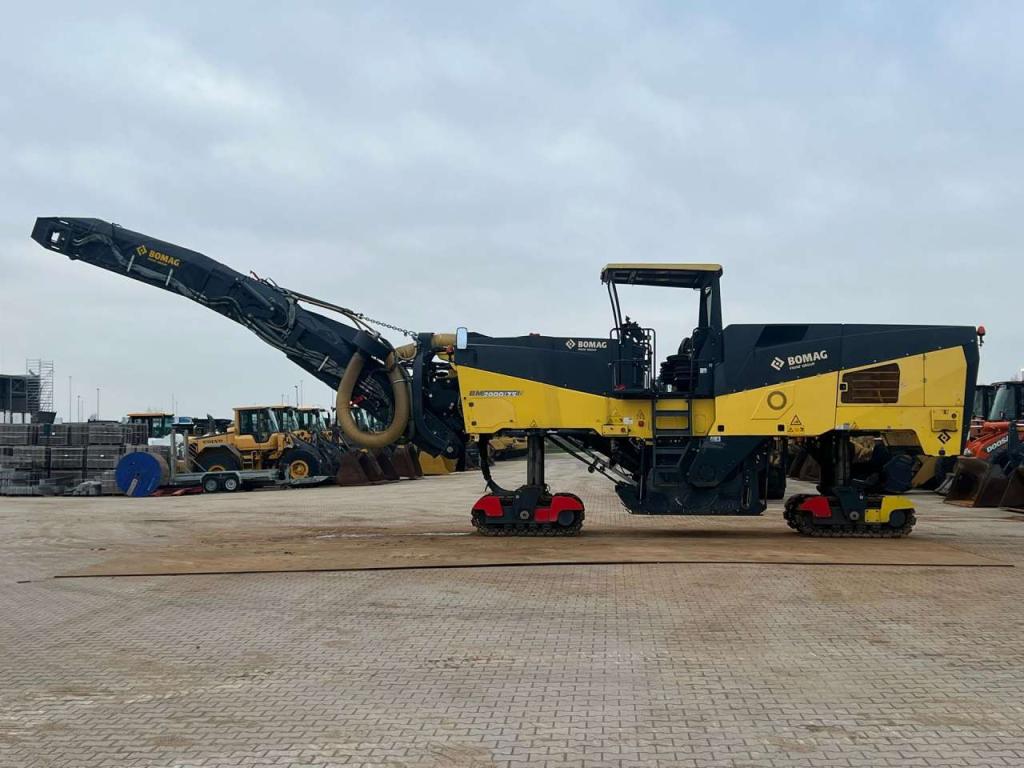 Bomag BM2000 / 75 Cold Planer Foto 2