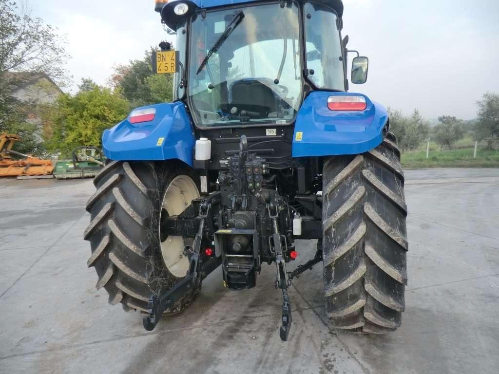 New Holland T595 Foto 4
