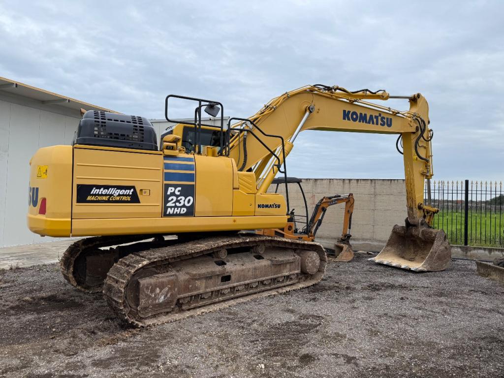 Komatsu PC230NHD-11 Foto 5