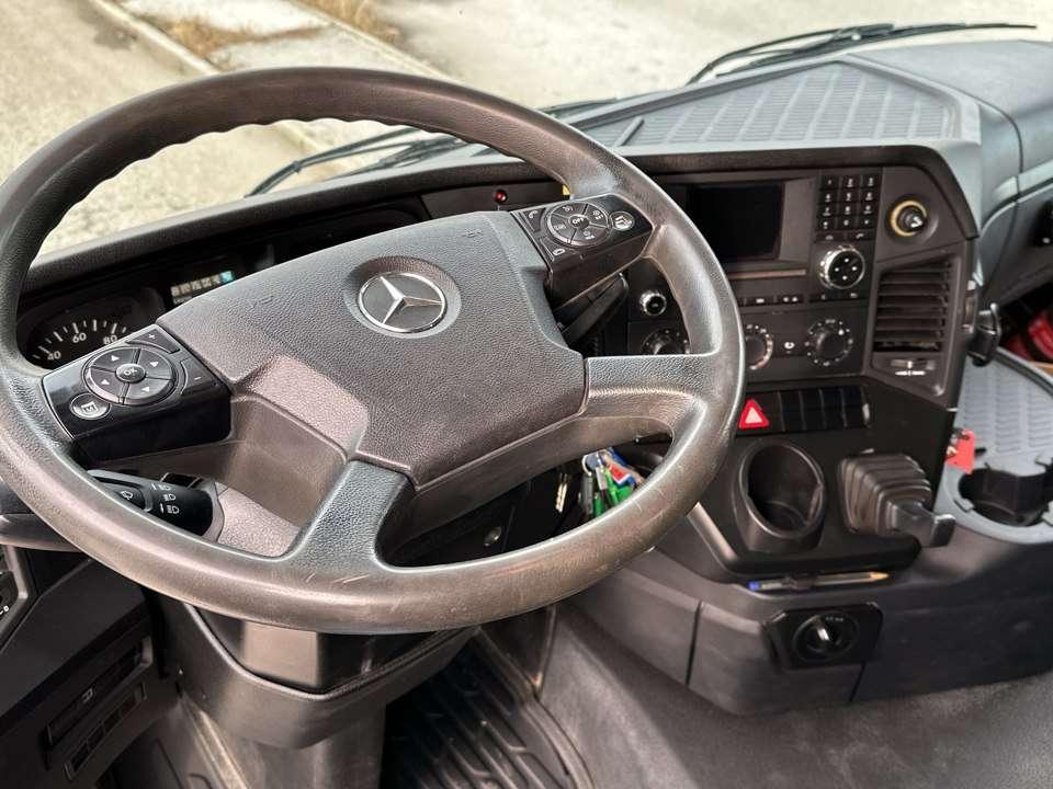 Mercedes-Benz 4145  8x4 Foto 16