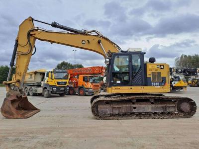 Caterpillar 328 D LCR in vendita da Aertssen Trading