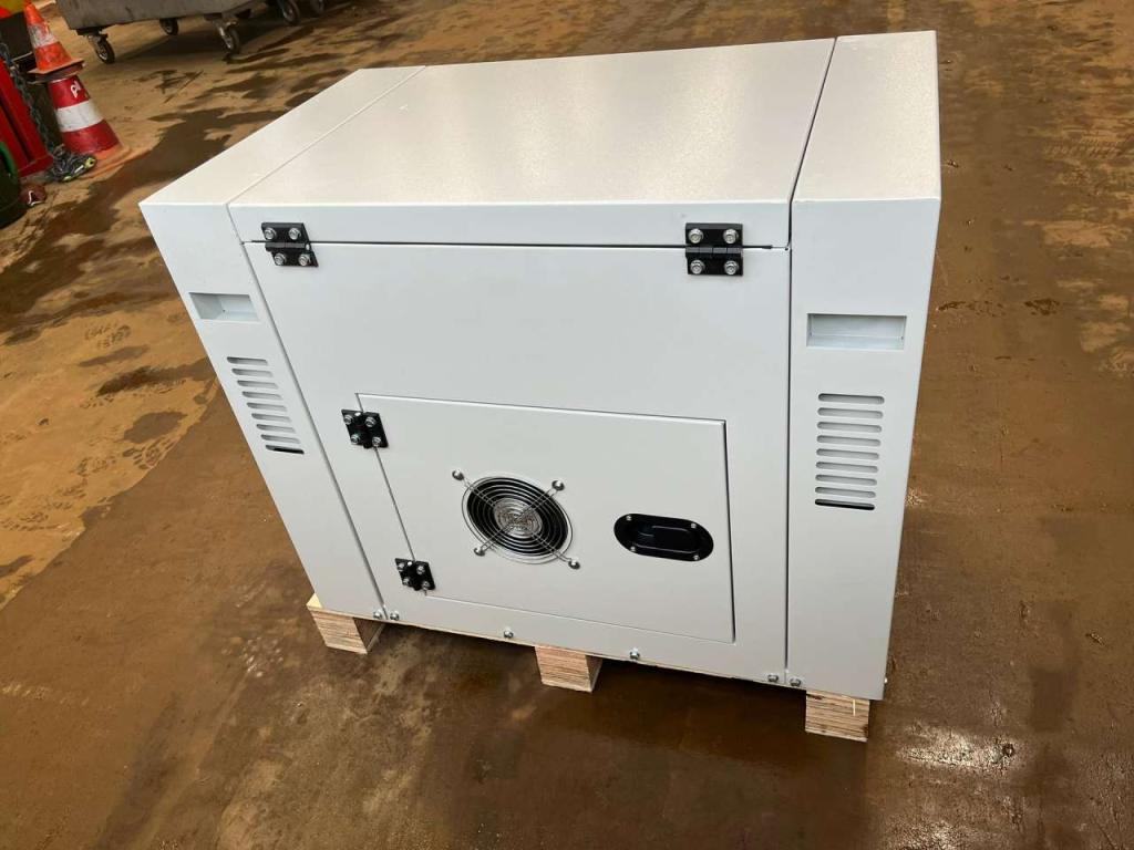 Giga Power PLD12000SE 10 kVA silent generator Foto 8