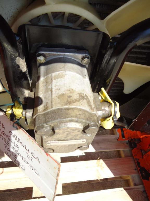 Pompa idraulica per ventola per Fiat Kobelco /Fiat Hitachi W270 Foto 1
