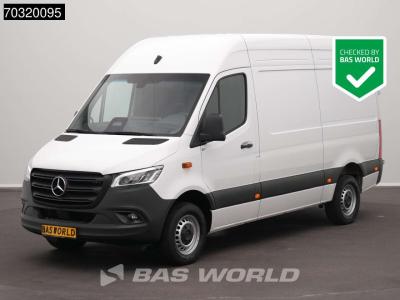 Mercedes-Benz Sprinter 317 CDI Automaat 2025 Model L2H2 Navi LED Airco Cruise Camera Parkeersensoren 10inch MBUX in vendita da BAS World B.V.