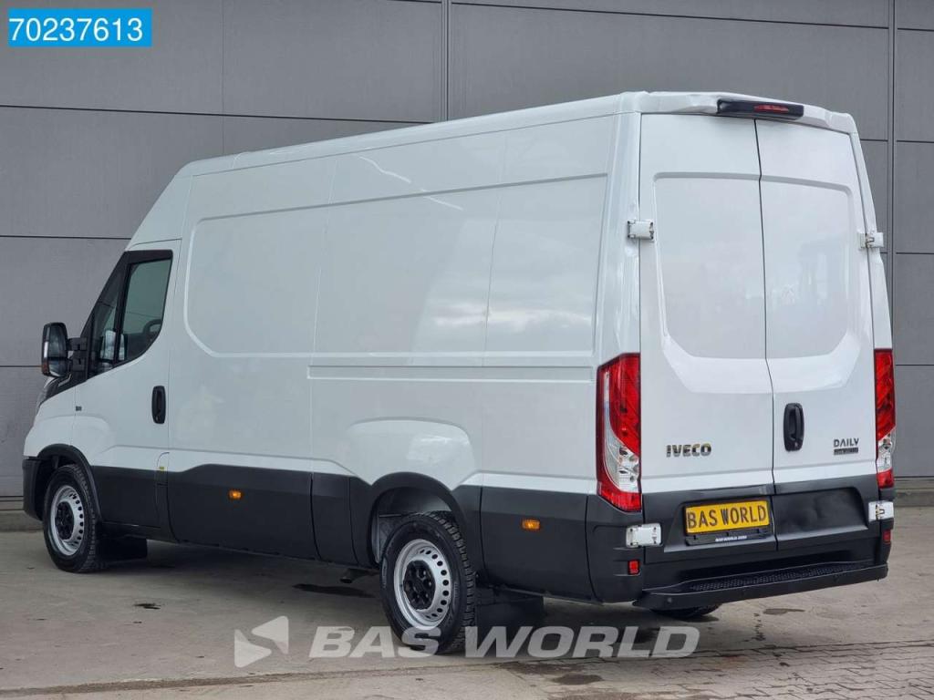 Iveco Daily 35S14 Automaat L2H2 Airco Cruise Standkachel PDC 12m3 Airco Cruise control Foto 2