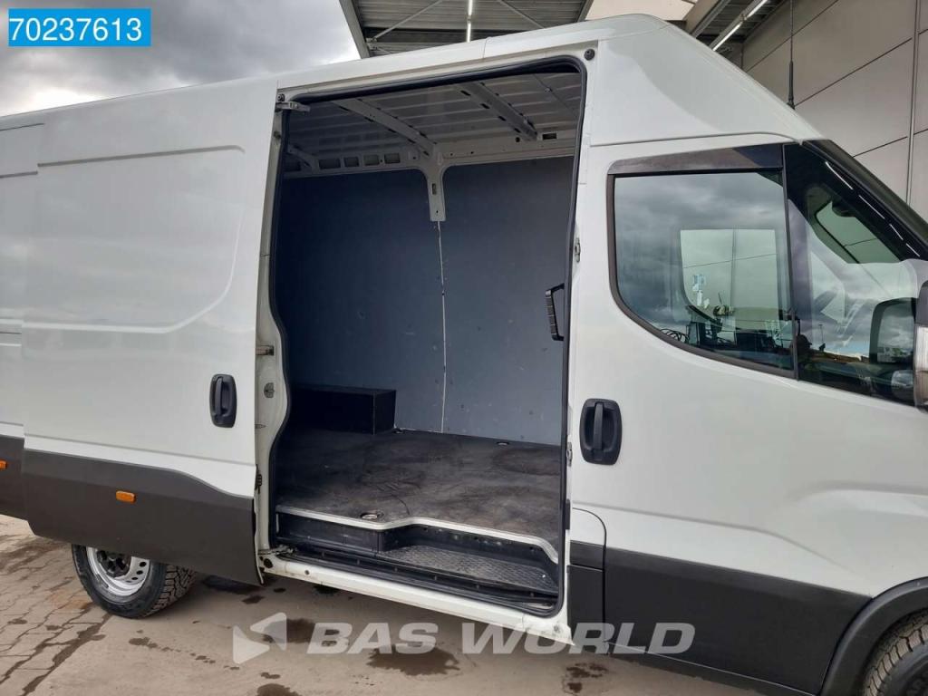 Iveco Daily 35S14 Automaat L2H2 Airco Cruise Standkachel PDC 12m3 Airco Cruise control Foto 6