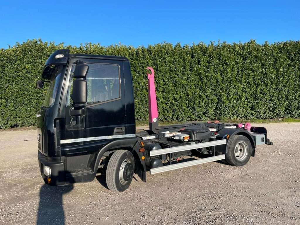 Iveco EUROCARGO 75E18 CON SCARRABILE NUOVO Foto 3