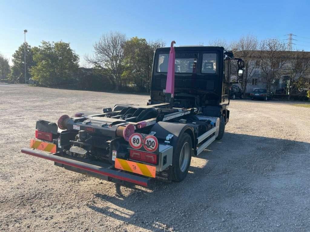 Iveco EUROCARGO 75E18 CON SCARRABILE NUOVO Foto 6