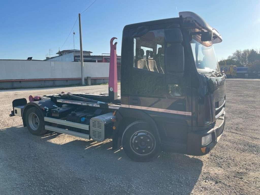 Iveco EUROCARGO 75E18 CON SCARRABILE NUOVO Foto 8