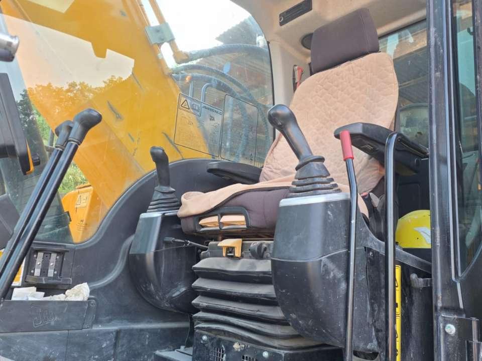 JCB JS220 Foto 5